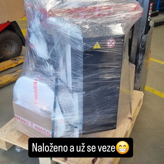 Další důležitý okamžik pro Nebe doma ✨ Velká novinka z Jedlí! ✨ Dnes vezeme domů keramickou pec – a tím začíná nová...