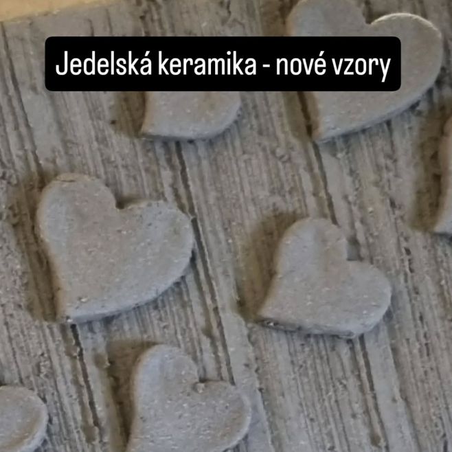 Jedelská keramika z Nebe doma Líbí se Vám logo? (symboly Jedlí: kostel, jedle, Háj, náhrobek ze hřbitova, balík sena -...