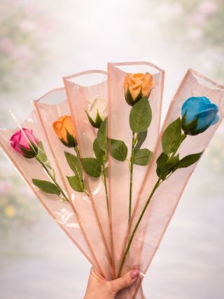 Pololetní vysvědčení je za dveřmi 🌸 Pokud chcete paní učitelce nebo učiteli věnovat malou pozornost od srdce, naše...