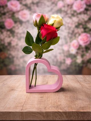 💗 Novinka v Nebeské koupeli 💗 Do našeho obchůdku právě dorazila tahle roztomilá srdíčková vázička z keraflotu, která je...