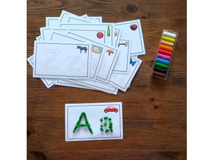 KARTY S PÍSMENAMI NA UKLADANIE PLASTELÍNY
