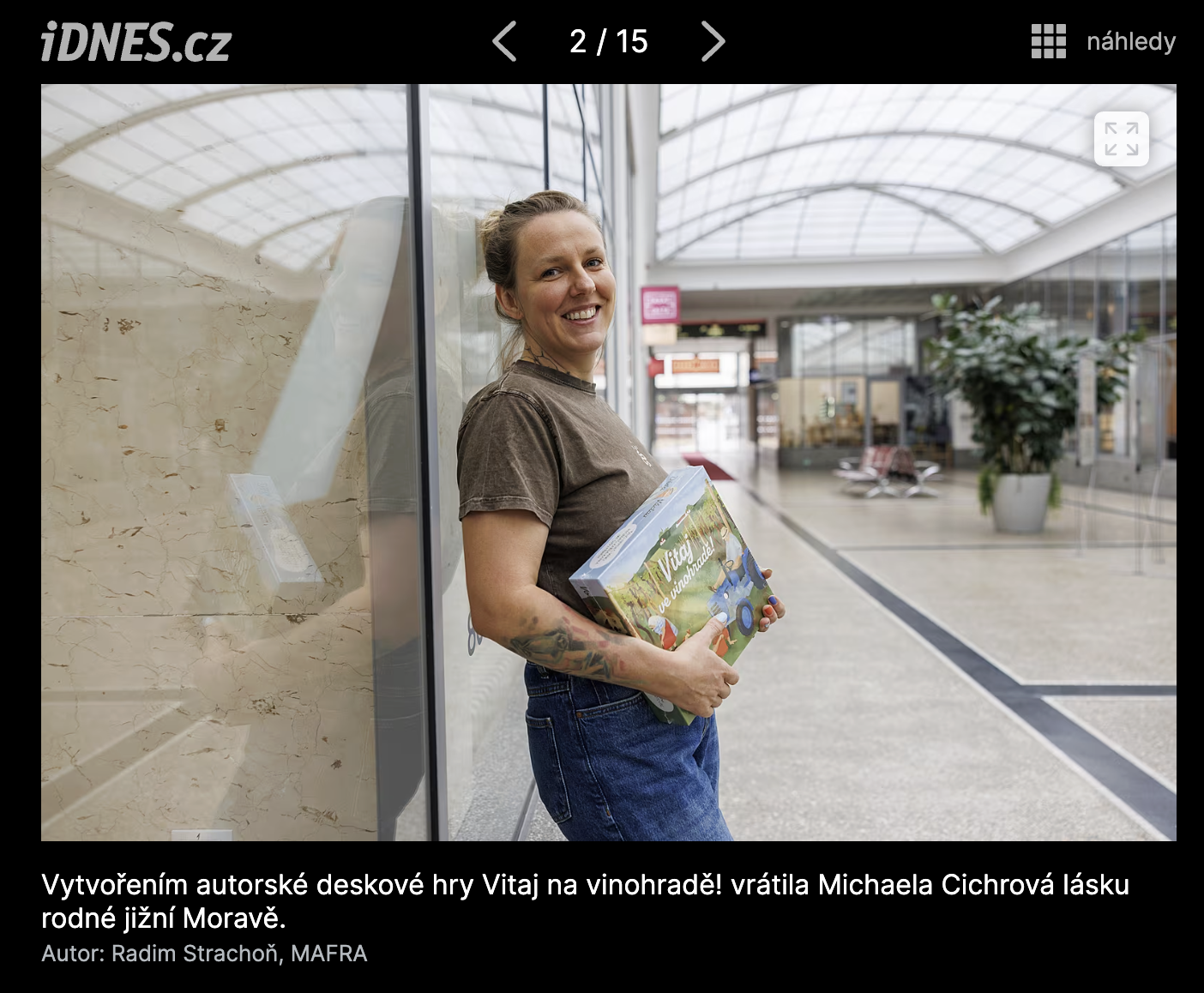 Vitaj ve vinohradě! láká nová deskovka. Hra se dá zpestřit pitím vína