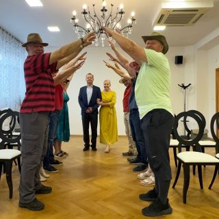 Jsme občany České republiky 🇨🇿. Bylo to martýrium, ale po téměř čtyřech letech jsme získali české občanství, přičemž si to...