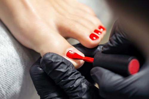 Gelové nehty na nohou