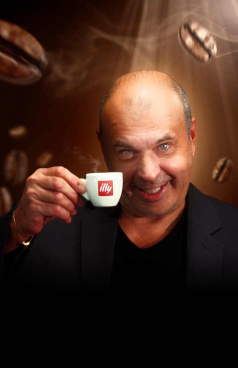 Herec Petr Rychlý drží Espresso od Illy
