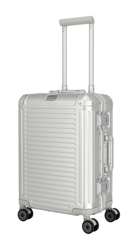Cestovní kufr Travelite NEXT 2.0 4W S 79847-56 39 L stříbrná