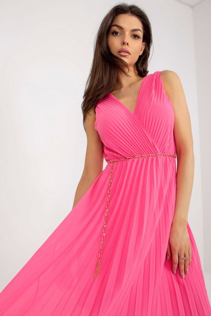 Plisované midi šaty s páskem růžové