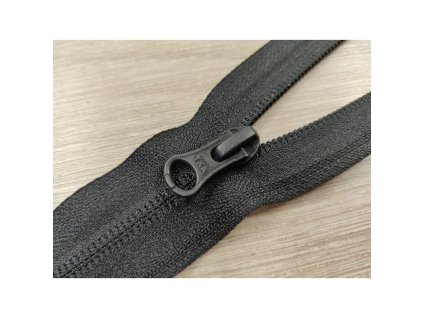 YKK spirálový zip reverzní, černá