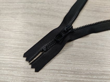 YKK Zip VISLON Slim® vel. 5, černá, lesklý černý běžec, kapsový