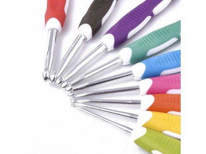 Pestrobarevná sada háčků na háčkování o velikosti 2mm