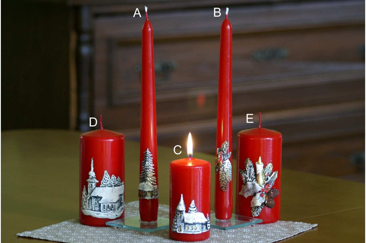 Vánoční svíčka červený válec - Kostel (D) - 1 ks