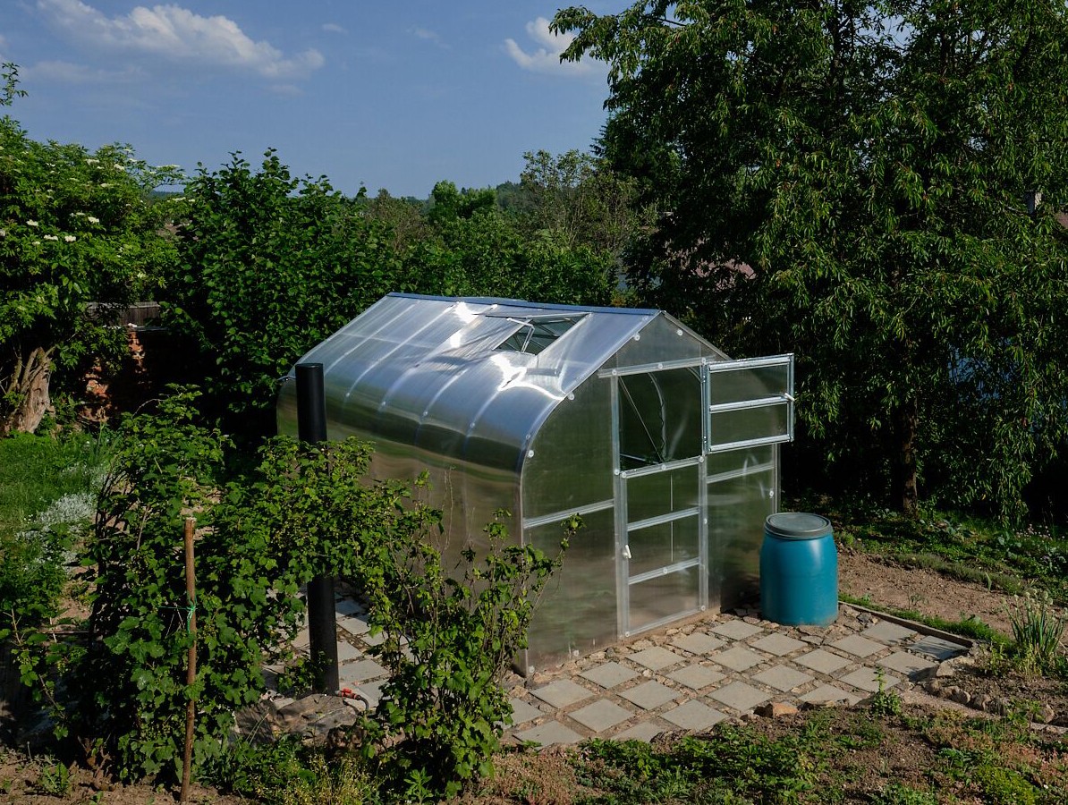Polykarbonátový skleník Gardentec Standard Délka skleníku: 2 m