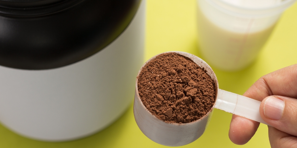 Proteiny a jiné suplementy: Co opravdu potřebujete k lepším výkonům?