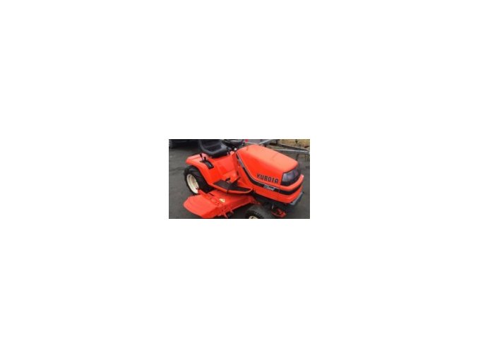 profi zahradní traktor kubota 1700 3v oranžové barvy s bočním výhozem
