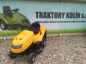 zahradní traktor stiga estate 16/102 žluté barvy u plachty traktory kolín