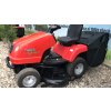 zahradní traktor starjet 20 hp červené barvy u plachty traktory kolín