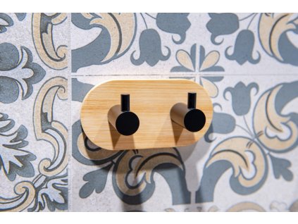 Hopa Věšák na stěnu na nalepení 3M, kov (černá barva), bambus KD02091764