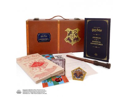 harry potter hogwarts trunk collectible set 9780762474738