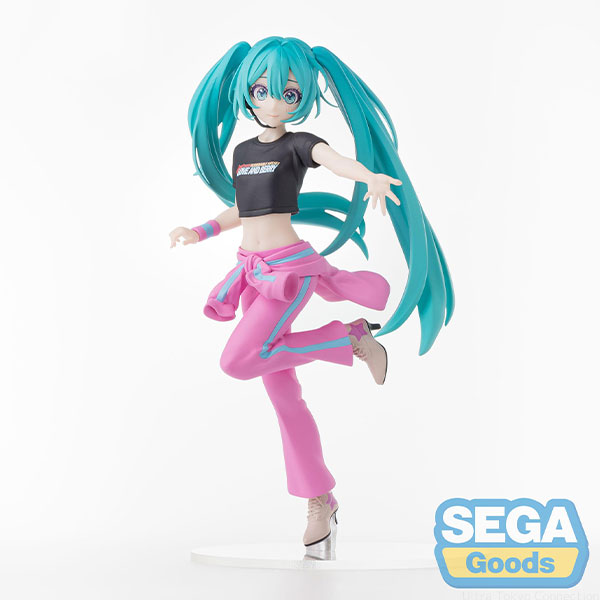 Sega Goods Hatsune Miku x Love and Berry Dress Up and Dance! PVC Statue Berry Costume 17 cm