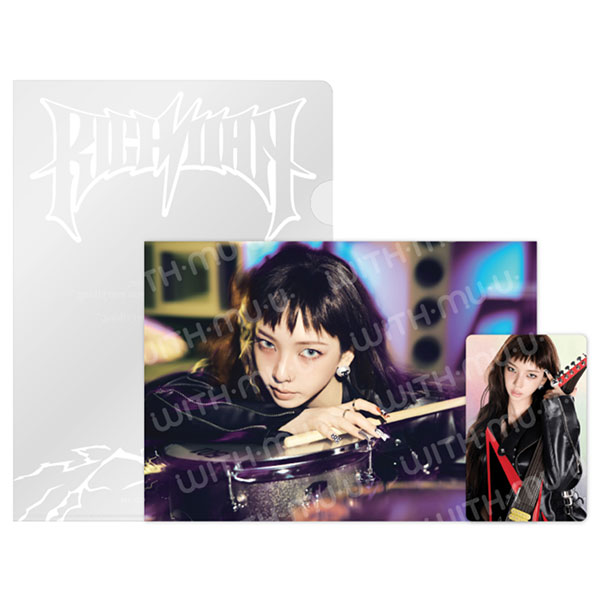 SM Entertainment Aespa: Postcard + Hologram Photo Card Set - Karina