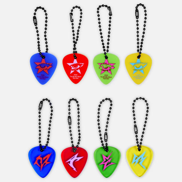 SM Entertainment Aespa: Random Guitar Pick Keyring