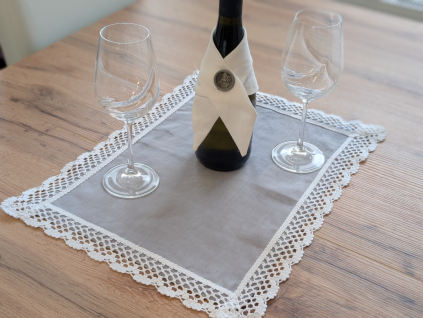 sada len seda prostirani sala lahev