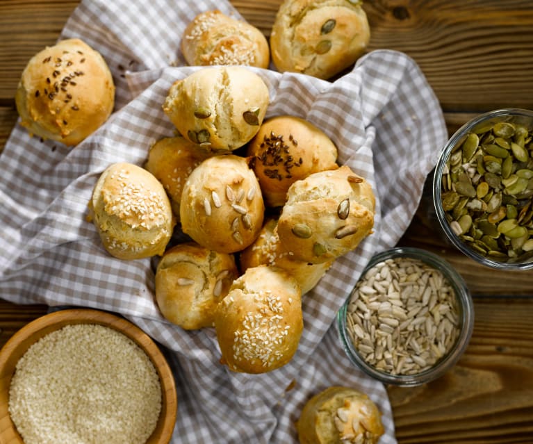 Pečeme doma – Díl 1:Chleba, houstičky a vegan bulky