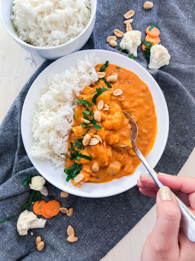 Curry z květákové rýže