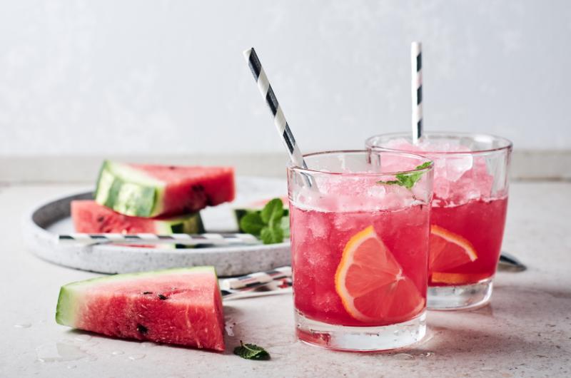 Připravte si osvěžující letní nápoje podle našich receptů