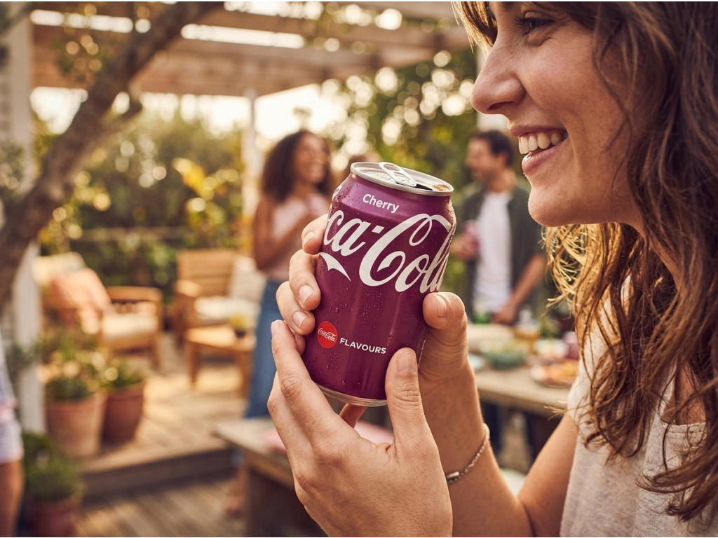 Coca-Cola Cherry 0,33 l při osvěžení