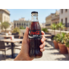 Coca Cola Zero limonáda ve skle 330 ml / hand