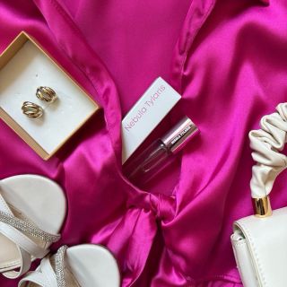 Neness Nebula Tylaris – parfumovaná voda pre ženy, ktorá očarí exotikou a sladkosťou! ✨ Hlava: kokos & vanilka – krémová a...