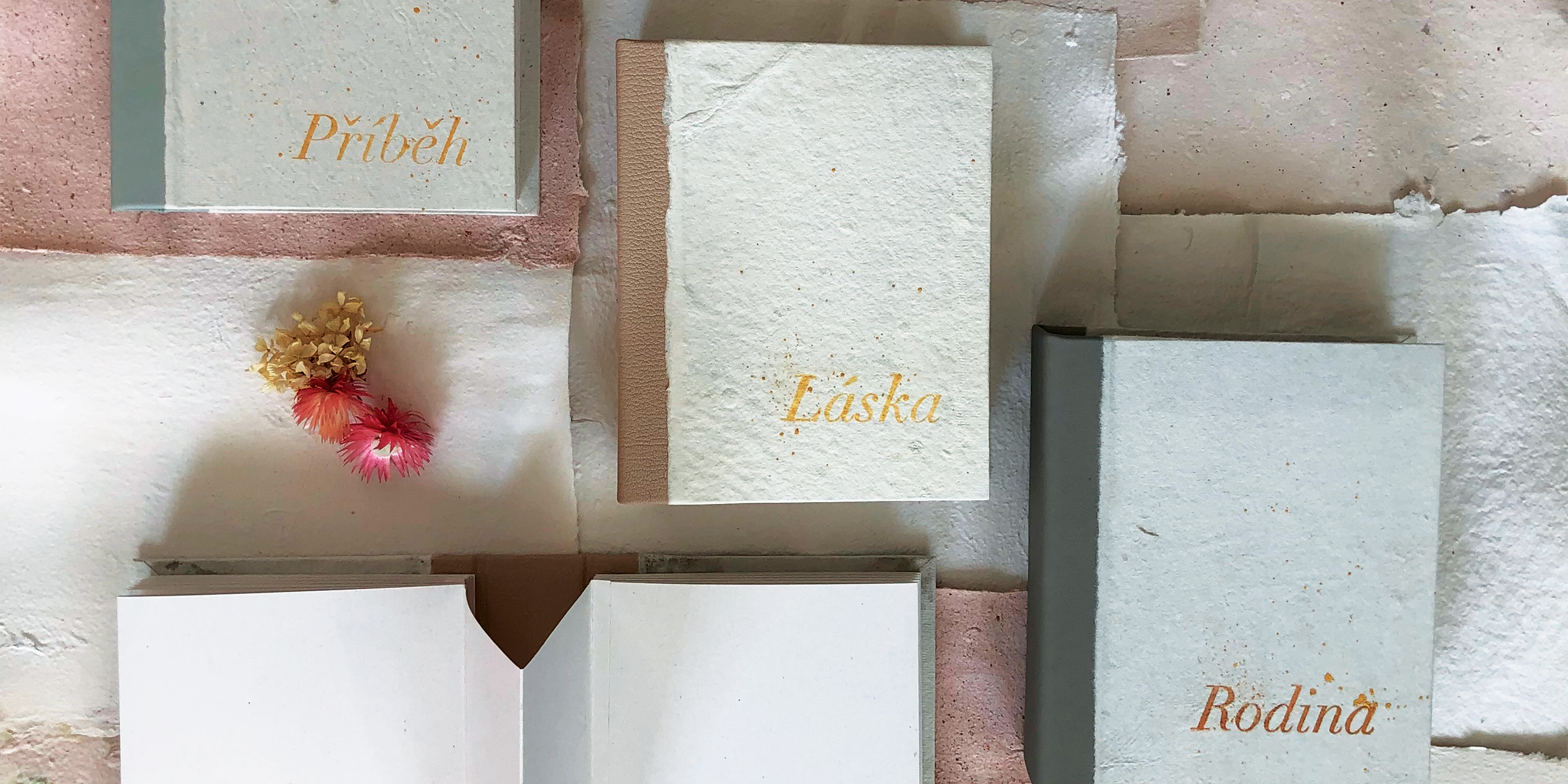 Fotoalbum leporelo, svatební fotoalbum s ručním papírem