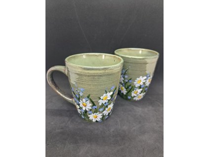 Maľovaný hrnček- Margarétky s nezábudkami