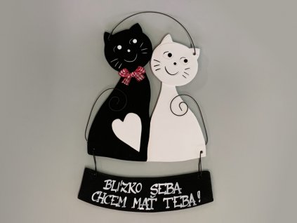 keramicka dekoracia na stenu macka a kocur s cedulkou s napisom blizko seba chcem mat teba