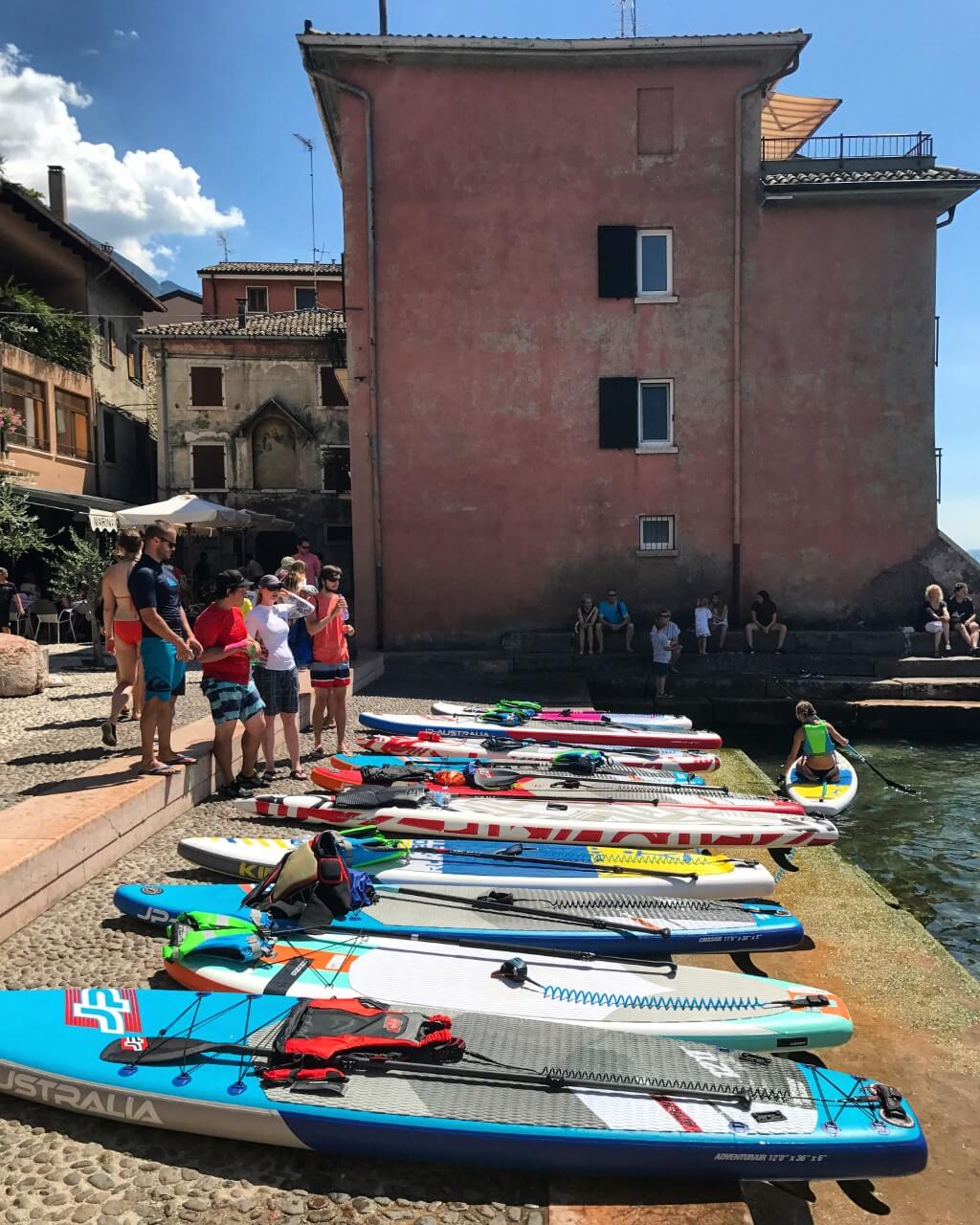 neonmars-zazi-super-leto-na-paddleboarde-5-must-have-zazitkov-lago-di-garda-2