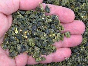 P1010003 NepustilTea.cz osmanthus oolong a 01