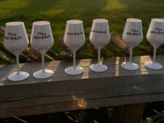 Nerozbitné sklenice pro váš klid, pohodu a bezpečí. Hodí se domů, do firem i na akce. Nabízíme čiré i barevné varianty,...