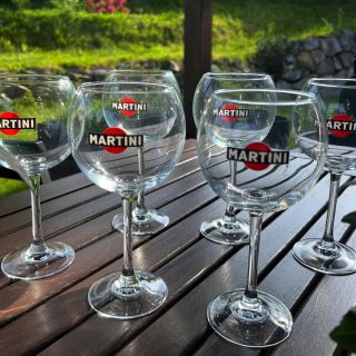 Nerozbitné sklenice pro váš klid, pohodu a bezpečí. Hodí se domů, do firem i na akce. Nabízíme čiré i barevné varianty,...