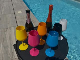 Nerozbitné sklenice pro váš klid, pohodu a bezpečí. Hodí se domů, do firem i na akce. Nabízíme čiré i barevné varianty,...