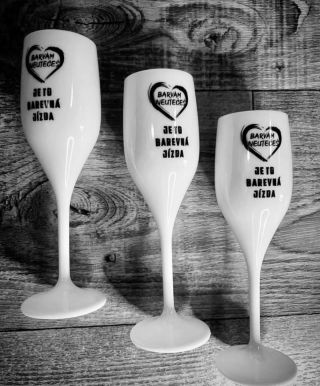 Pro Váš klid a vaši pohodu. Stačí si vybrat tvar a barvu. Chcete malou, nebo velkou .. čirou, nebo barevnou.. S potiskem...