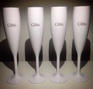 Styl, pohodlí a odolnost v jednom. Nerozbitné sklenice – pro domov, kancelář i firemní akce. www.nerozbitnesklenice.cz