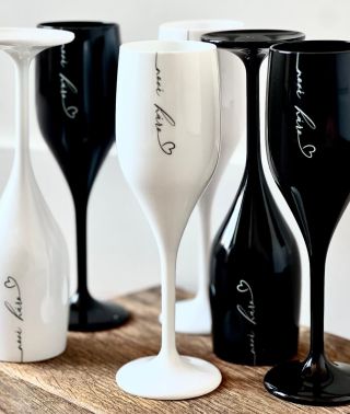 Už přes 20 let dodáváme nerozbitné sklenice s garantovaně odolným potiskem do nejlepších wellness center, hotelů a...