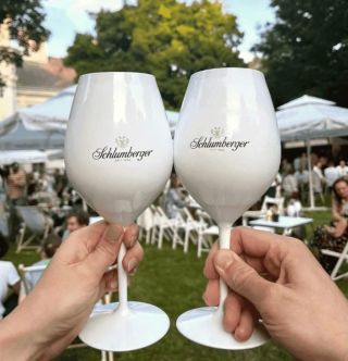 Nerozbitné sklenice pro váš naprostý klid, pohodu a bezpečí. Ideální řešení pro každou příležitost: Restaurace a bary...
