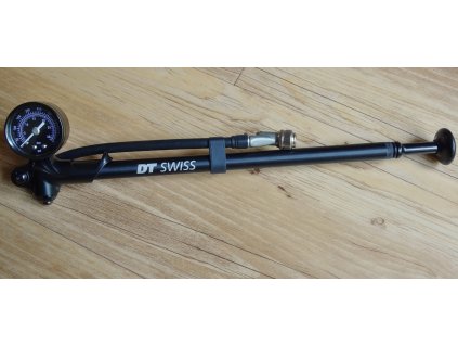 Pumpa DT Swiss na odpružené vidlice a tlumiče 450psi/31bar