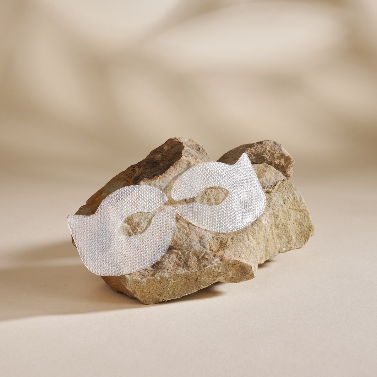 Zpevňující hydrogelová oční maska SOLUTION by Kvitok