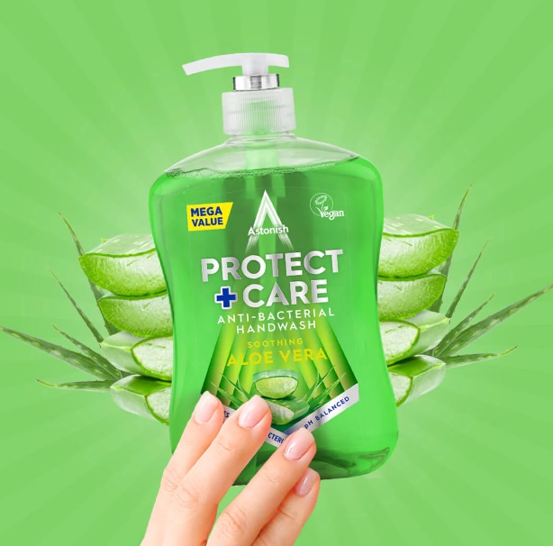 Levně Antibakteriální tekuté mýdlo Protect and Care s Aloe Vera 600 ml Astonish
