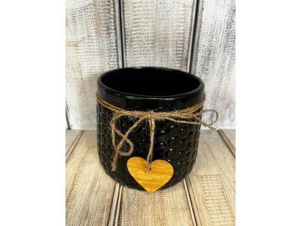 Černý keramický květináč se dřevěným srdíčkem malý