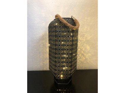 Kovový svícen s LED šestihran