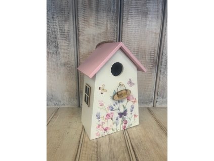 Domek dřevěný s květinami